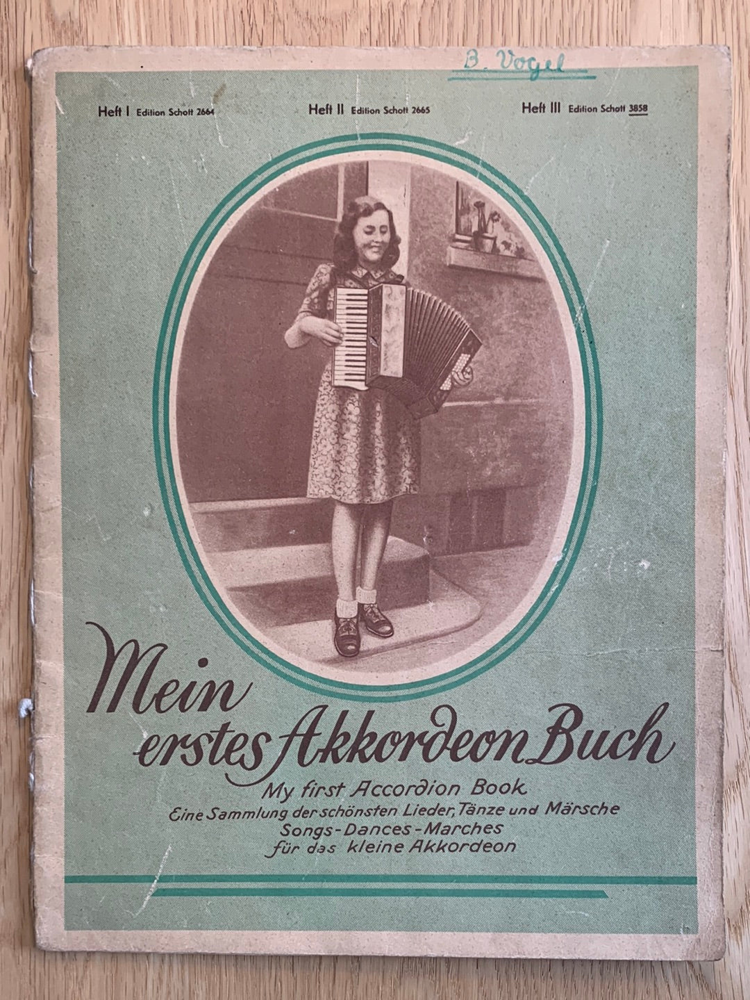Mein erstes Akkordeon- Buch (leicht gesetzt) Heft III