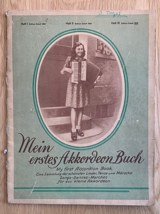 Mein erstes Akkordeon- Buch (leicht gesetzt) Heft III